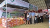 Công ty Cao Su Hà Tĩnh thăm gian hàng Việt Mỹ tại hội chợ quốc tế Hà Tĩnh 2013